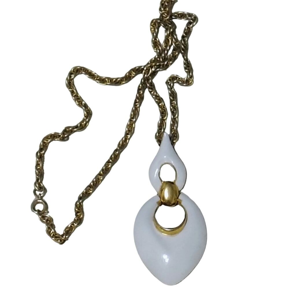 White Two Piece Enamel Dangling Pendant Gold Tone Round Chain Link Necklace
